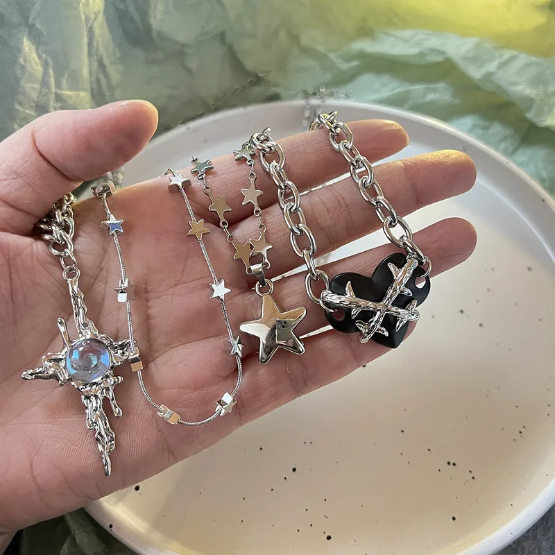 Exquisite y2k Necklaces Elegant Shiny Star Notes Pendant Necklace for Women Girlfriend Gift Anniversary Fashion Neck Jewelry Ne
Exquisite y2k Necklaces Elegant Shiny Star Notes Pendant Necklace for Women Girlfriend Gift Anniversary Fashion Neck Jewelry Ne