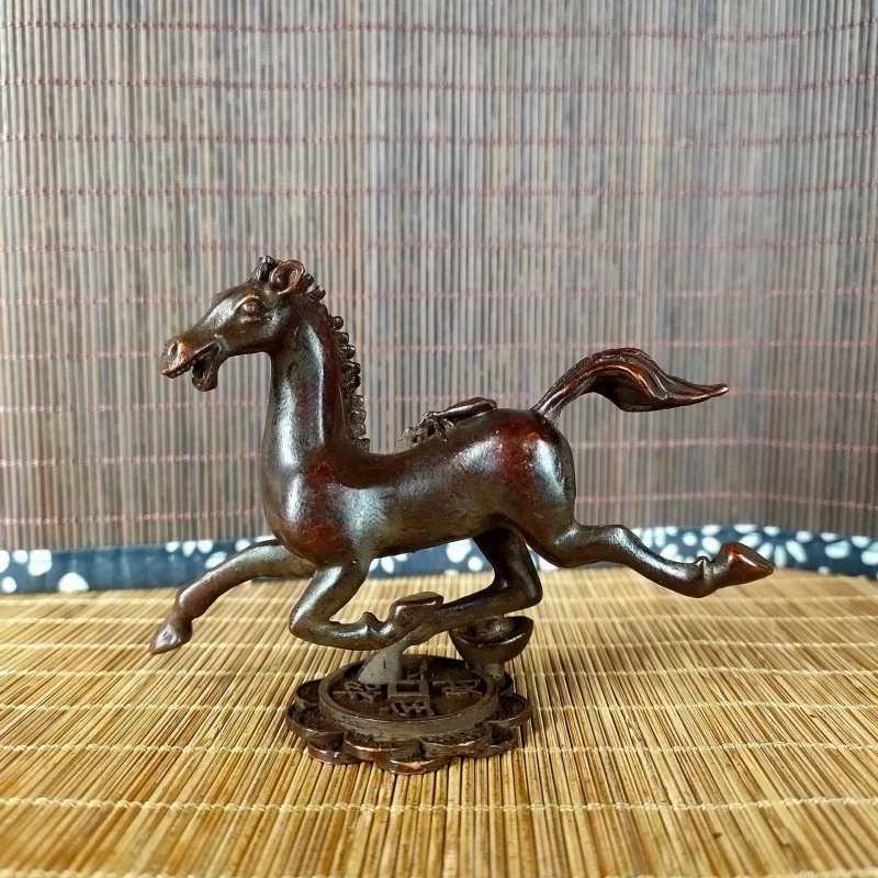 Antique Copper Old Money Immediately Flies and Horses Gallop Chinese Zodiac Horse Home Office Decorations Tea Ornaments Table-To
Antique Copper Old Money Immediately Flies and Horses Gallop Chinese Zodiac Horse Home Office Decorations Tea Ornaments Table-To