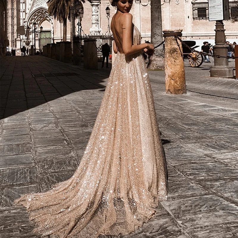 Сексуальное блестящее вечернее платье с глубоким V-образным вырезом, женское весеннее Платье макси с глубоким V-образным вырезом и бретельк... 
Сексуальное блестящее вечернее платье с глубоким V-образным вырезом, женское весеннее Платье макси с глубоким V-образным вырезом и бретельк...