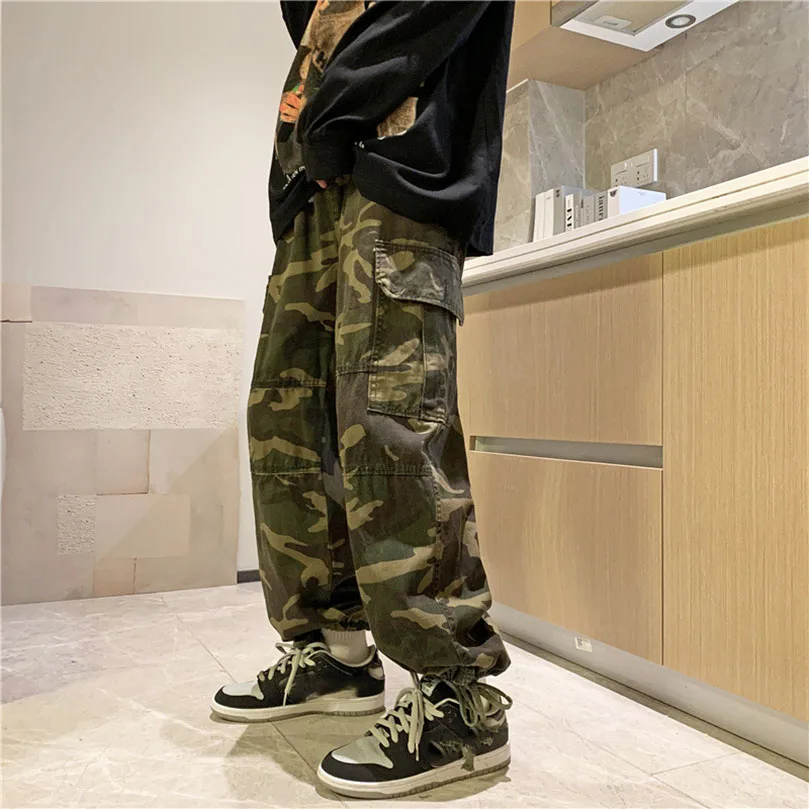 2022 American Camo Cargo Pants Men Spring Autumn Hight Street Brand Oversize Drawstring Trousers for Boys Male Clothing
2022 American Camo Cargo Pants Men Spring Autumn Hight Street Brand Oversize Drawstring Trousers for Boys Male Clothing