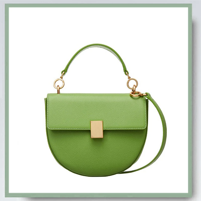 Bags Women Saddle 100% Cowhide Shell Classic Design Gilt Hardware Solid 3 Colors High Quality Cross Body Bag Fashion Handbags
Bags Women Saddle 100% Cowhide Shell Classic Design Gilt Hardware Solid 3 Colors High Quality Cross Body Bag Fashion Handbags
