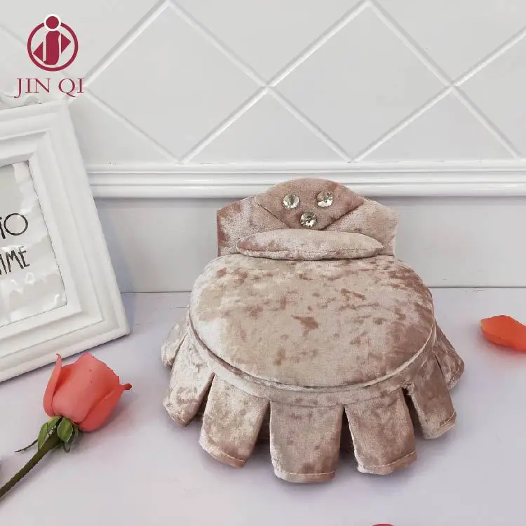 Jin, софа из Европы, модная шкатулка для ювелирных изделий, однотонные фланелевые серьги, бриллиантовые серьги
Jin, софа из Европы, модная шкатулка для ювелирных изделий, однотонные фланелевые серьги, бриллиантовые серьги