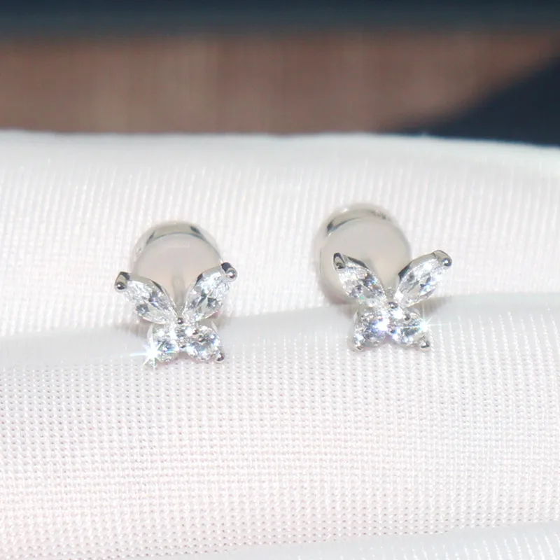 Женские серьги-гвоздики из серебра 925 пробы, с кристаллами
Женские серьги-гвоздики из серебра 925 пробы, с кристаллами