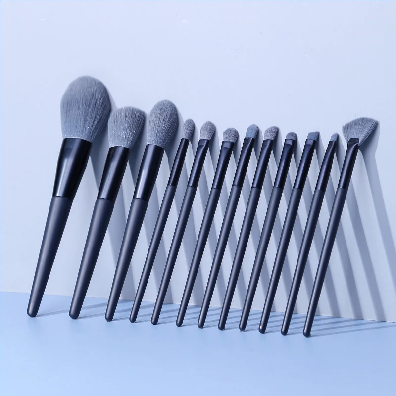 Professional 12Pcs Makeup Brushes Set Frosted Blue Eyeshadow Make Up Brush Set Blush Foundation pinceaux de maquillage Tools 
Professional 12Pcs Makeup Brushes Set Frosted Blue Eyeshadow Make Up Brush Set Blush Foundation pinceaux de maquillage Tools