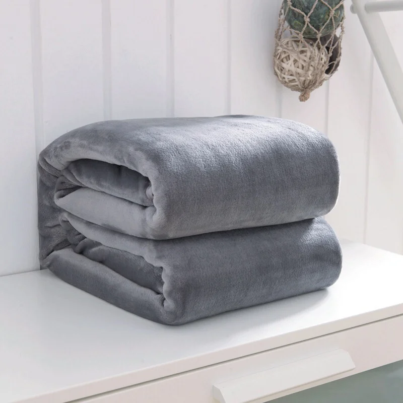 High Quality Cheap Price Warmer Blanket 70 * 100cm Custom Solid Other Throw Fleece Flannel Blankets for Winter
High Quality Cheap Price Warmer Blanket 70 * 100cm Custom Solid Other Throw Fleece Flannel Blankets for Winter