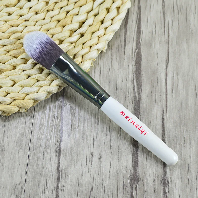 1Pcs Foundation Brush Face Makeup Brush Soft Synthetic Hair Liquid Foundation Concealer Cream Cosmetic Facial Base Make Up Tools
1Pcs Foundation Brush Face Makeup Brush Soft Synthetic Hair Liquid Foundation Concealer Cream Cosmetic Facial Base Make Up Tools