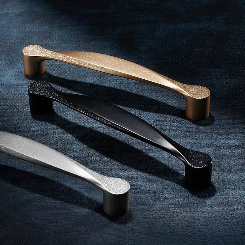 Wardrobe Golden Door Handle Cabinet Knobs and Handles Solid Zinc Alloy Drawer Pulls Cupboard Handle Furniture Hardware Knob
Wardrobe Golden Door Handle Cabinet Knobs and Handles Solid Zinc Alloy Drawer Pulls Cupboard Handle Furniture Hardware Knob