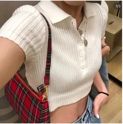 2022Short-sleeved European and American collar short knitted top women's summer T-shirt all-match thin
2022Short-sleeved European and American collar short knitted top women's summer T-shirt all-match thin