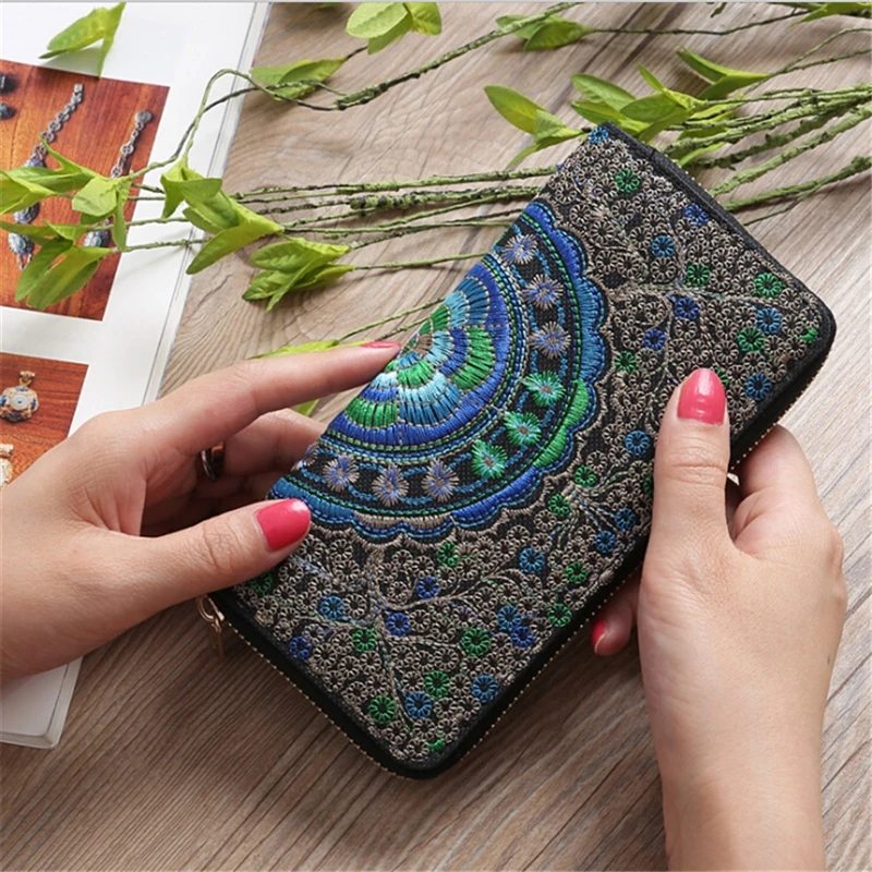 Women Vintage Ethnic Bag Floral Embroidered Coin Clutch purse lady card Long Wallet Coin phone Card Holder Handbag
Women Vintage Ethnic Bag Floral Embroidered Coin Clutch purse lady card Long Wallet Coin phone Card Holder Handbag