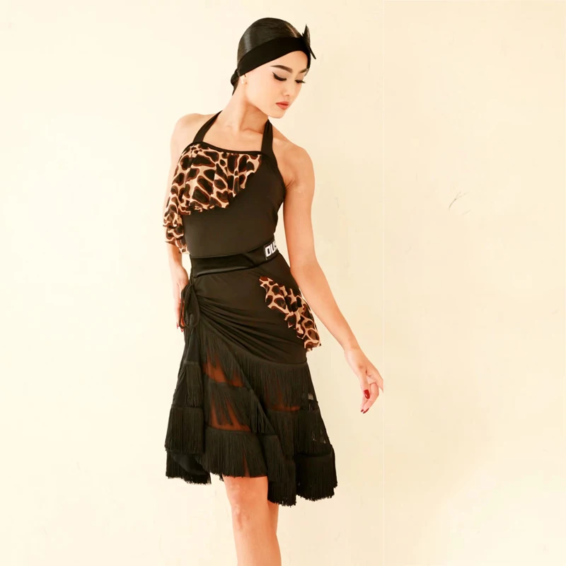 Sexy Cross-Tie Latin Top Cutout Leopard Fringed Skirts Ballroom Competition Dance Clothes Latin Dance Costumes For Women 2022
Sexy Cross-Tie Latin Top Cutout Leopard Fringed Skirts Ballroom Competition Dance Clothes Latin Dance Costumes For Women 2022