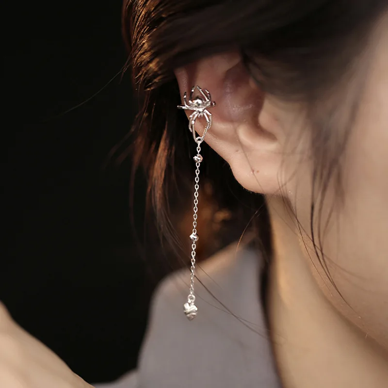 1Pcs Insect Ball Chain Punk Spider Web Claws Ear Clip Earrings For Women No Piercing Ear Cuff Halloween Party Jewelry
1Pcs Insect Ball Chain Punk Spider Web Claws Ear Clip Earrings For Women No Piercing Ear Cuff Halloween Party Jewelry