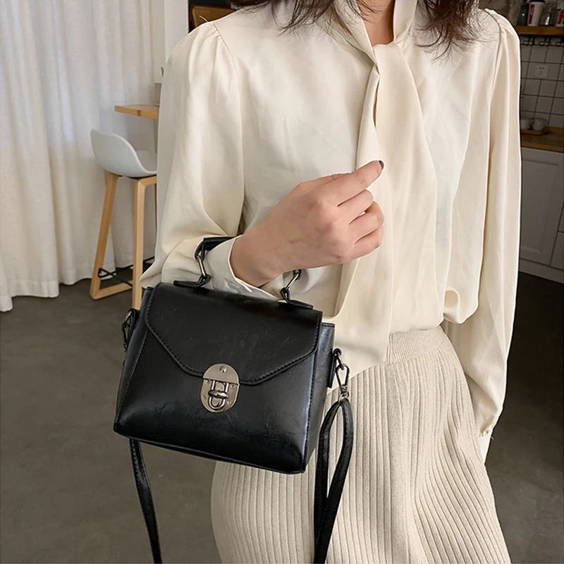 PU Leather Crossbody Bags For Women Fashion Lock Design Shoulder Bag Female Small Travel Handbags And Purses Sac A Main
PU Leather Crossbody Bags For Women Fashion Lock Design Shoulder Bag Female Small Travel Handbags And Purses Sac A Main