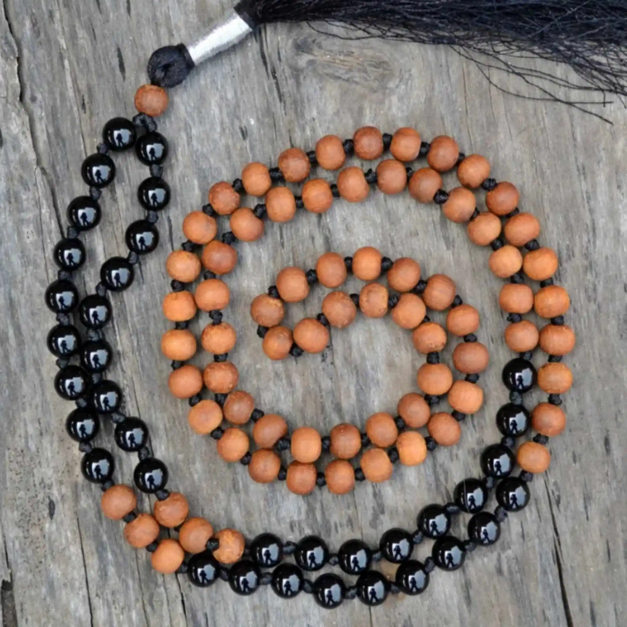 8mm Natural Black Onyx brown Sandalwood 108 knot necklace Beaded Relief All Saints' Day Blessing Meditation Chic Bohemia
8mm Natural Black Onyx brown Sandalwood 108 knot necklace Beaded Relief All Saints' Day Blessing Meditation Chic Bohemia