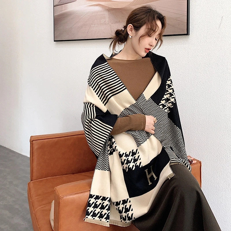 2022 Plaid Winter Scarf Women Warm Foulard Scarves Fashion Casual Scarfs Cashmere
2022 Plaid Winter Scarf Women Warm Foulard Scarves Fashion Casual Scarfs Cashmere