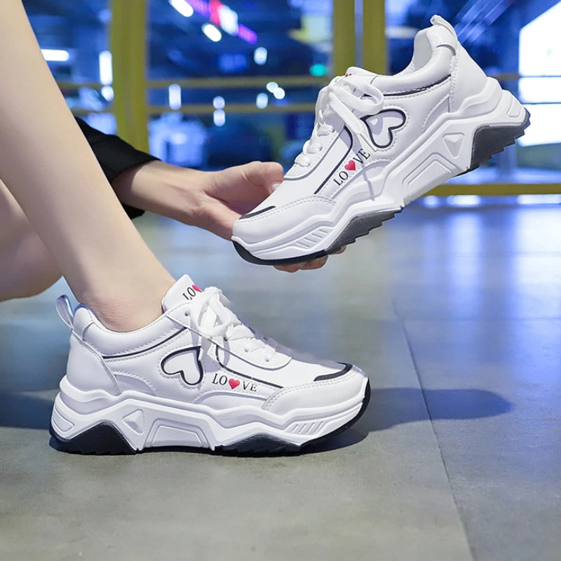White Sneakers Women Spring Korean Style Platform Outdoor Hiking Fitness Running Large Size Shoes Zapatillas Deportivas Mujer
White Sneakers Women Spring Korean Style Platform Outdoor Hiking Fitness Running Large Size Shoes Zapatillas Deportivas Mujer