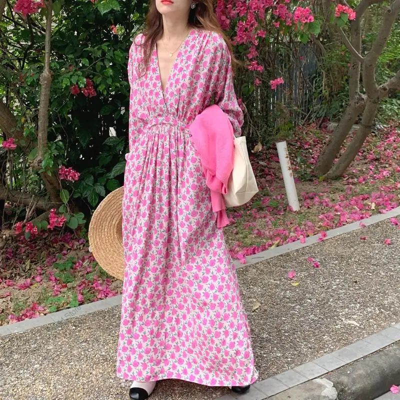 New Women Vintage Pink Gentle And Sweet Shirring Flower Design Pleated Robe Dress New V-neck Loose Fashion Casual 2022
New Women Vintage Pink Gentle And Sweet Shirring Flower Design Pleated Robe Dress New V-neck Loose Fashion Casual 2022