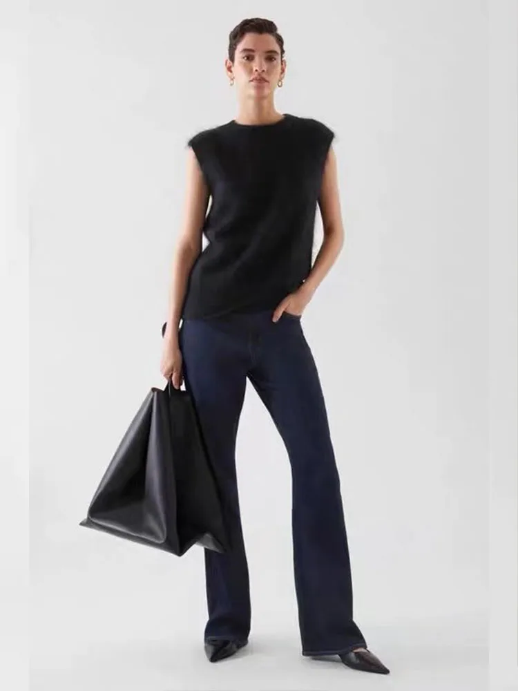 Women 2023 Autumn New Fashion Casual Knitted Vest Vintage Sleeveless Chic Round Neck All-match Top Mujer
Women 2023 Autumn New Fashion Casual Knitted Vest Vintage Sleeveless Chic Round Neck All-match Top Mujer
