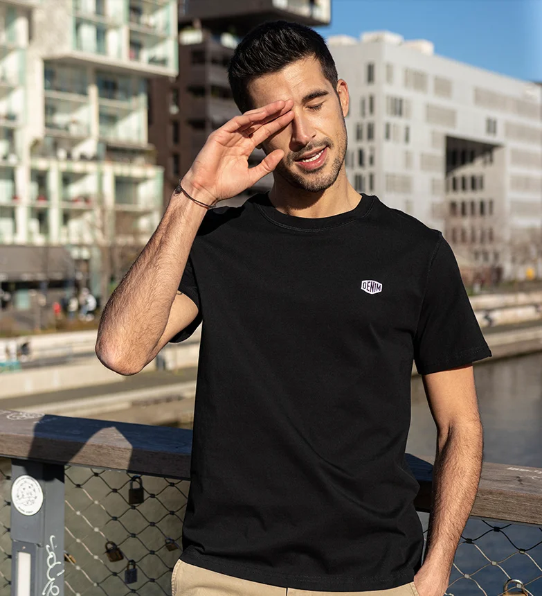 Summer short sleeve new men's clothes men's round neck pure cotton pure color embroidered Street T-shirt.J8496
Summer short sleeve new men's clothes men's round neck pure cotton pure color embroidered Street T-shirt.J8496