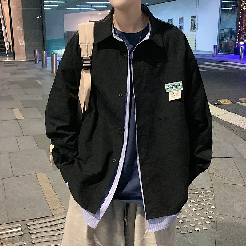2022 spring new striped stitching loose trendy men's jacket lapel fake two long-sleeved shirts
2022 spring new striped stitching loose trendy men's jacket lapel fake two long-sleeved shirts
