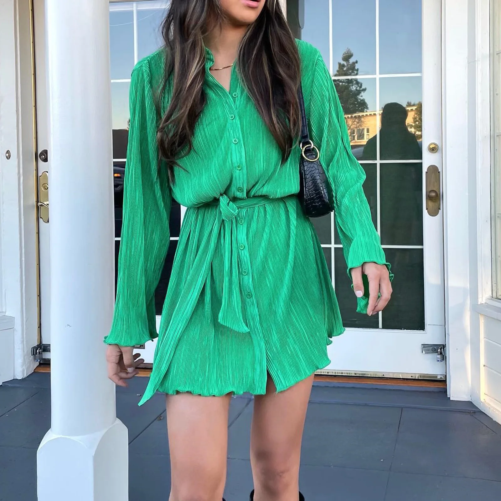 Green Long Sleeve Shirt Dress Women 2022 Pleated Mini Summer Beach Party Dress Sexy Floral Print Boho Casual Dress Autumn
Green Long Sleeve Shirt Dress Women 2022 Pleated Mini Summer Beach Party Dress Sexy Floral Print Boho Casual Dress Autumn