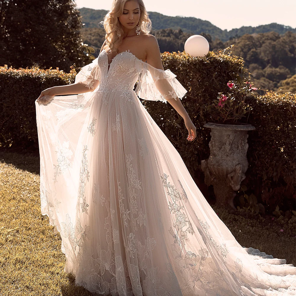 Sweetheart Bridal Gowns 2022 Off The Shoulder Sleeveless A-Line Wedding Dresses Boho Lace Appliques Sweep Train Vestido De Noiva
Sweetheart Bridal Gowns 2022 Off The Shoulder Sleeveless A-Line Wedding Dresses Boho Lace Appliques Sweep Train Vestido De Noiva