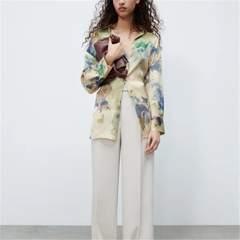 PB&ZAspring new women's fashion retro temperament lapel long-sleeved silk satin texture tie-dye loose shirt
PB&ZAspring new women's fashion retro temperament lapel long-sleeved silk satin texture tie-dye loose shirt