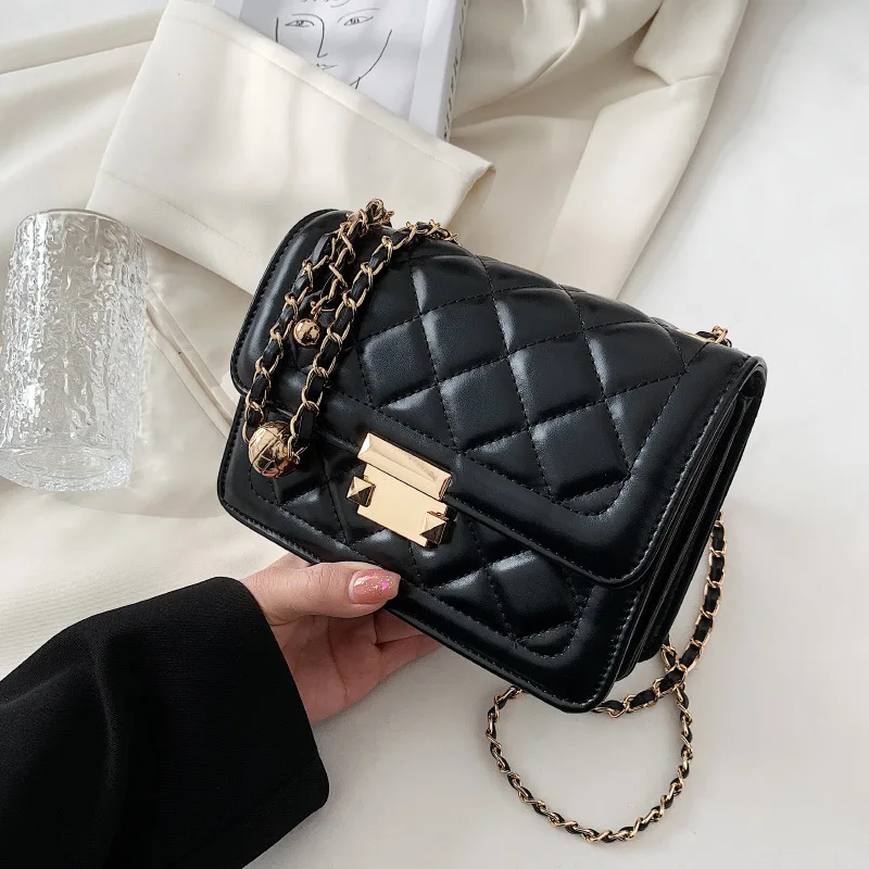 Spring Popular Shoulder Bag Female 2022 New Fashion Rhombus Chain Messenger Bag All-match Single Shoulder Small Square Bag
Spring Popular Shoulder Bag Female 2022 New Fashion Rhombus Chain Messenger Bag All-match Single Shoulder Small Square Bag