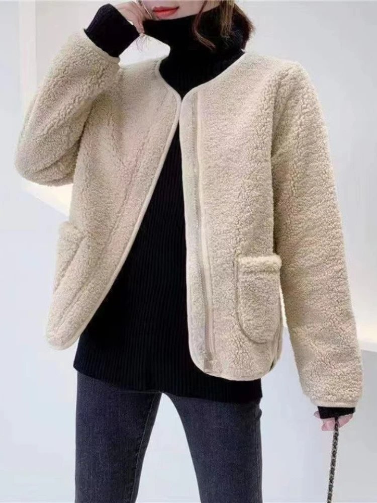 Winter Clothes Women 2022 Korean Version Fashion Parkas Loose-fitting Short Round Neck Top Perfect Match New Women's Coats
Winter Clothes Women 2022 Korean Version Fashion Parkas Loose-fitting Short Round Neck Top Perfect Match New Women's Coats