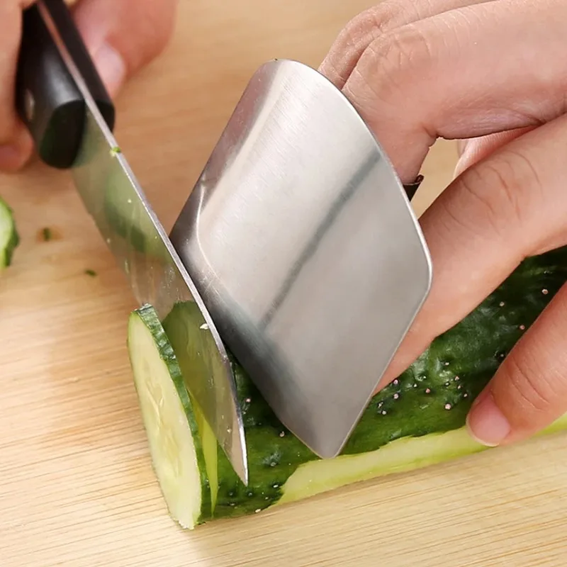 1PCS Finger Protector Protects Your Fingers Stainless Steel Protection Knife Cutting Finger Tool Safe Slice Shield Kitchen Tool
1PCS Finger Protector Protects Your Fingers Stainless Steel Protection Knife Cutting Finger Tool Safe Slice Shield Kitchen Tool