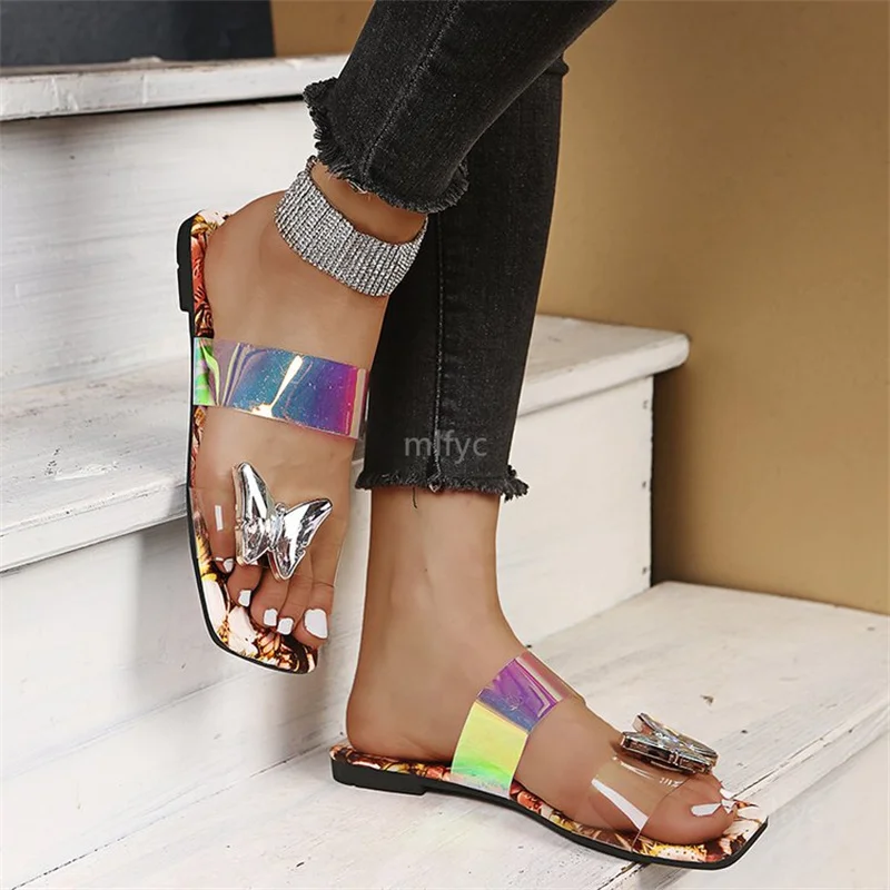 2021 summer new transparent laser cross belt printed flat slippers large size metal butterfly slippers women shoes for women
2021 summer new transparent laser cross belt printed flat slippers large size metal butterfly slippers women shoes for women