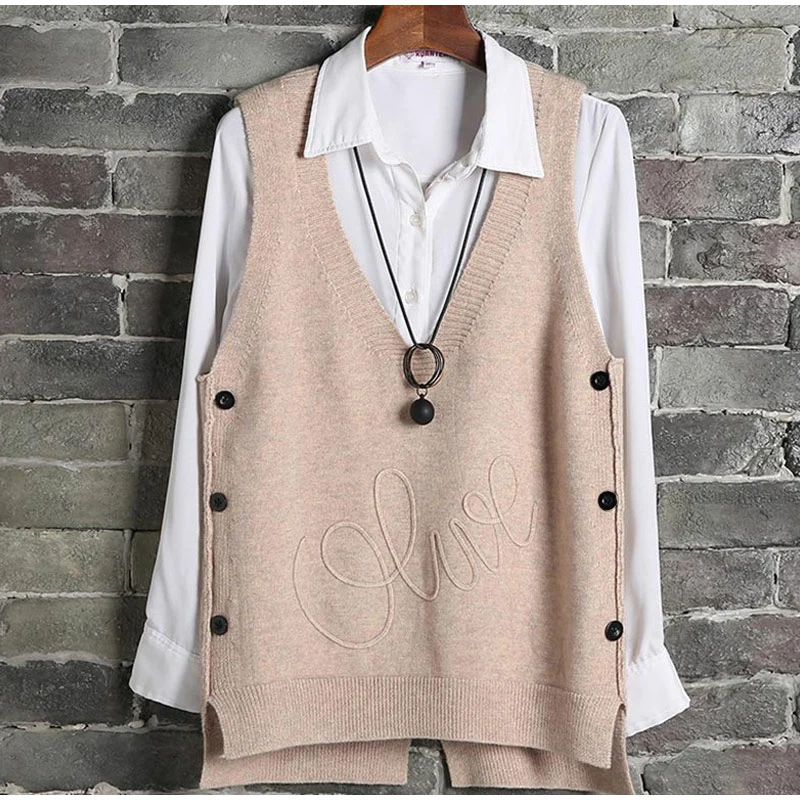 Woman V Neck Sleeveless Knitted Sweater Vest Waistcoat Side Buttons Casual Vest Female Pullover 2023 Fashion Spring Lady Tops
Woman V Neck Sleeveless Knitted Sweater Vest Waistcoat Side Buttons Casual Vest Female Pullover 2023 Fashion Spring Lady Tops