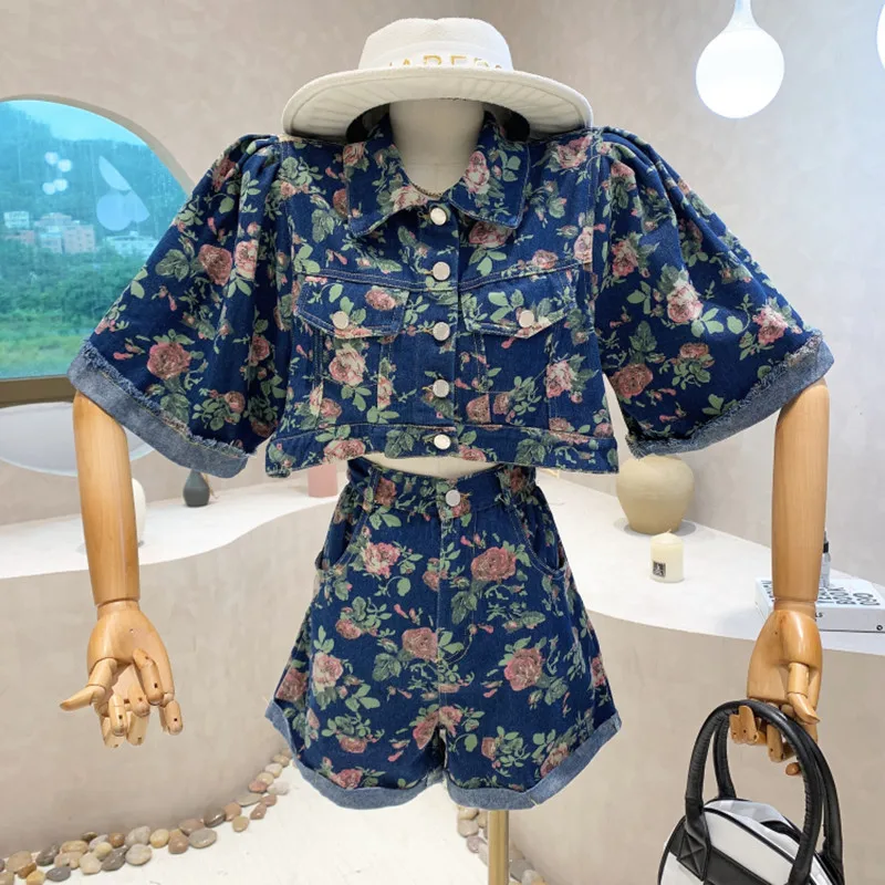 New Women's Clothing 2022 Summer personalized floral puff sleeve denim top jacket wide leg shorts two piece set
New Women's Clothing 2022 Summer personalized floral puff sleeve denim top jacket wide leg shorts two piece set