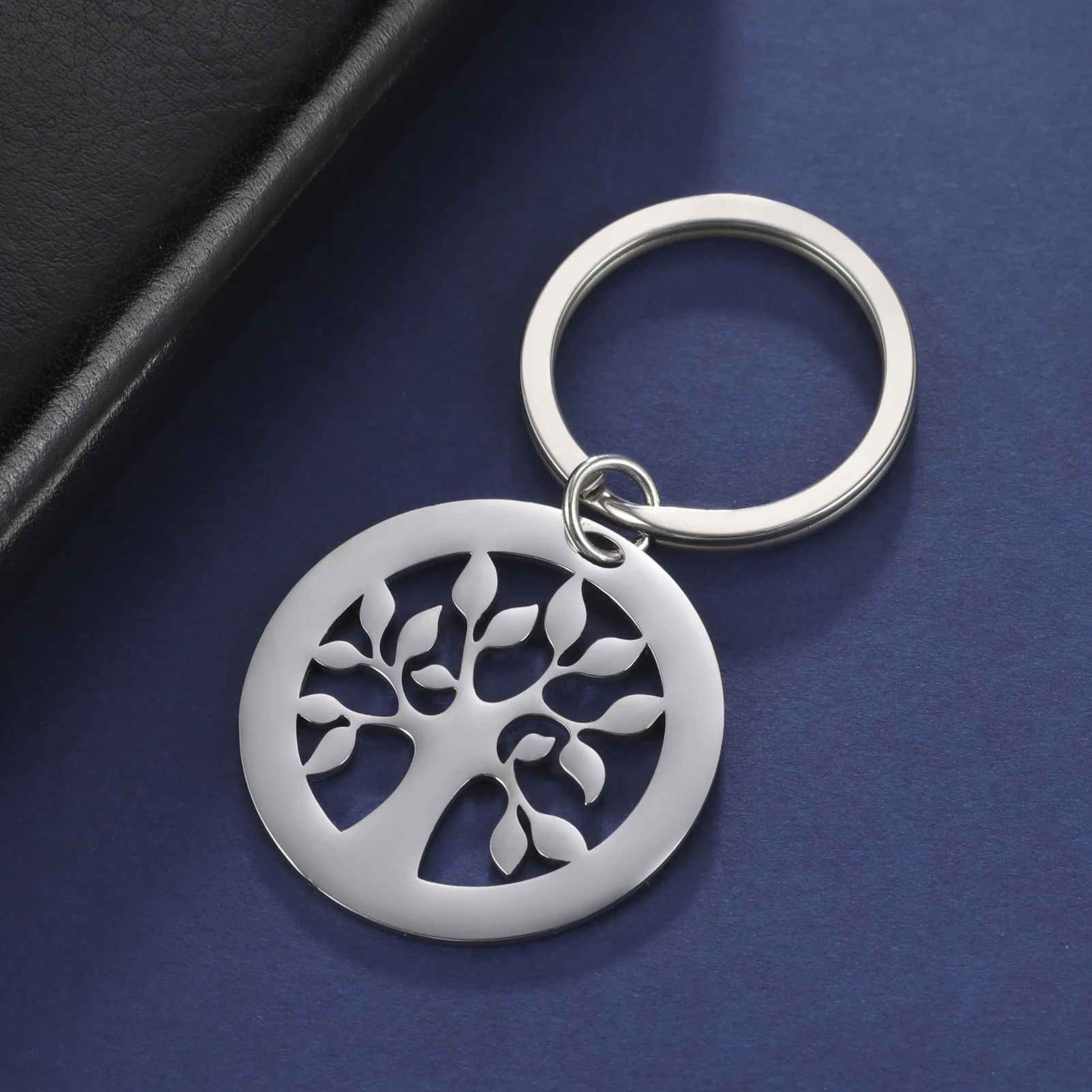 Novelty Stainless Steel Keychain Round Tree of Life Pendant Simple Style New Fashion Jewelry Gold Color Party Gift for Women
Novelty Stainless Steel Keychain Round Tree of Life Pendant Simple Style New Fashion Jewelry Gold Color Party Gift for Women