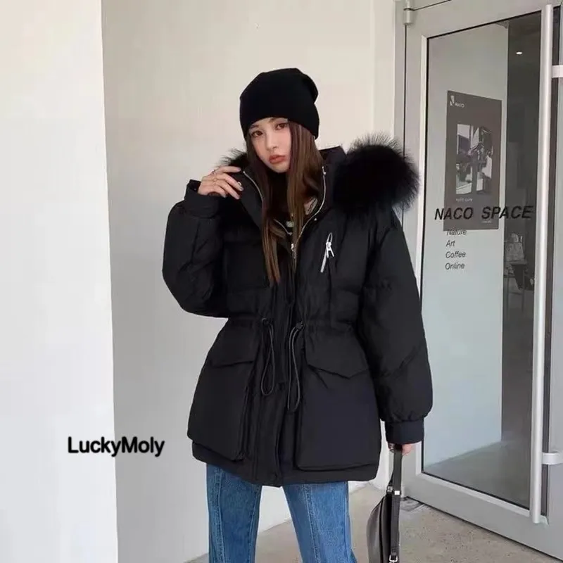 2022 Large Natural Fur Hooded Short Female Winter Puffer Feather Down Coat Women 90% Duck Down Jacket Waterpoof Parkas
2022 Large Natural Fur Hooded Short Female Winter Puffer Feather Down Coat Women 90% Duck Down Jacket Waterpoof Parkas