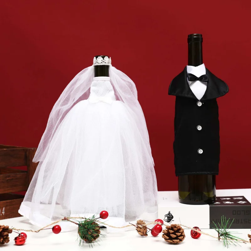 Wedding Bride and Groom Ceremonial Dress Wine Bottle Covers Champagne Goblet Set Party Decor for Wedding Valentine's Day Gift
Wedding Bride and Groom Ceremonial Dress Wine Bottle Covers Champagne Goblet Set Party Decor for Wedding Valentine's Day Gift