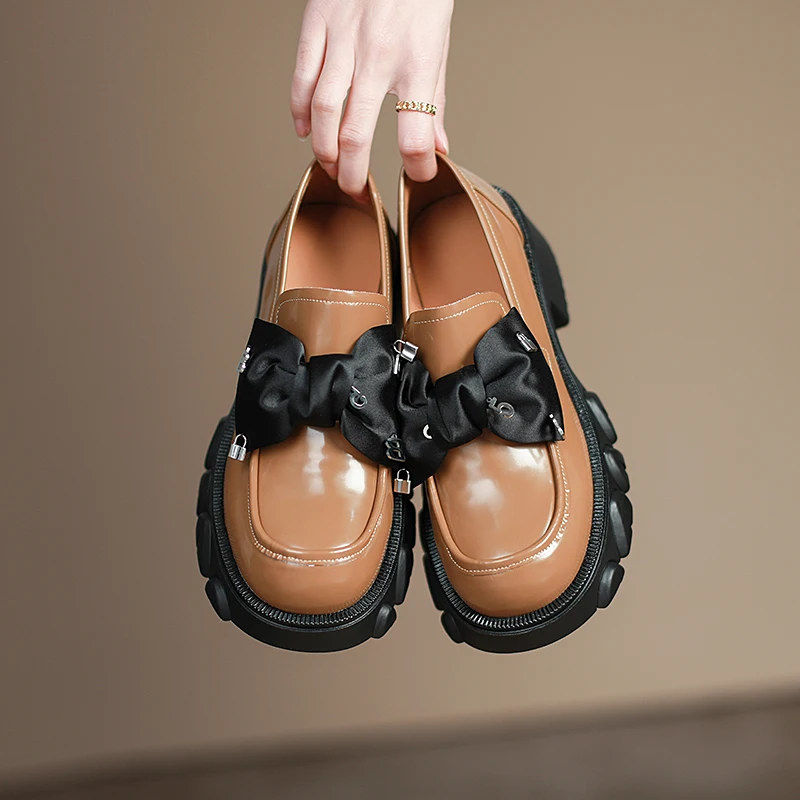 2022 new spring Women's pumps Natural Leather 22-24.5cm Sheepskin upper Patent leather bow retro full leather loafers heels
2022 new spring Women's pumps Natural Leather 22-24.5cm Sheepskin upper Patent leather bow retro full leather loafers heels