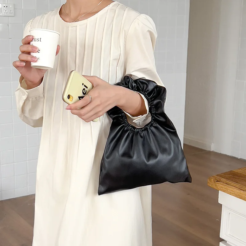Korean-style Niche Handbag Fashion Trendy Hand Pleated High-end PU Soft Leather Mobile Phone Bag
Korean-style Niche Handbag Fashion Trendy Hand Pleated High-end PU Soft Leather Mobile Phone Bag