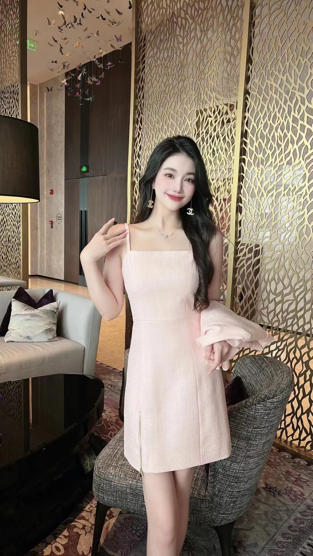 Новинка весна-лето 2023 женская одежда костюм 0822 
Новинка весна-лето 2023 женская одежда костюм 0822