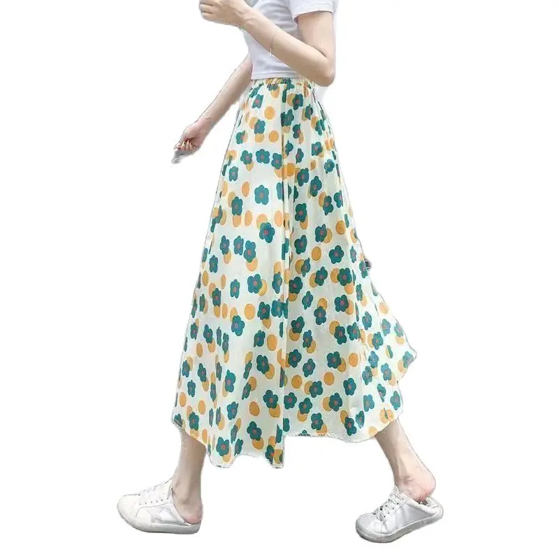 Chiffon floral skirt women's summer leisure literature high waist A-shaped large swing skirt P3 724
Chiffon floral skirt women's summer leisure literature high waist A-shaped large swing skirt P3 724