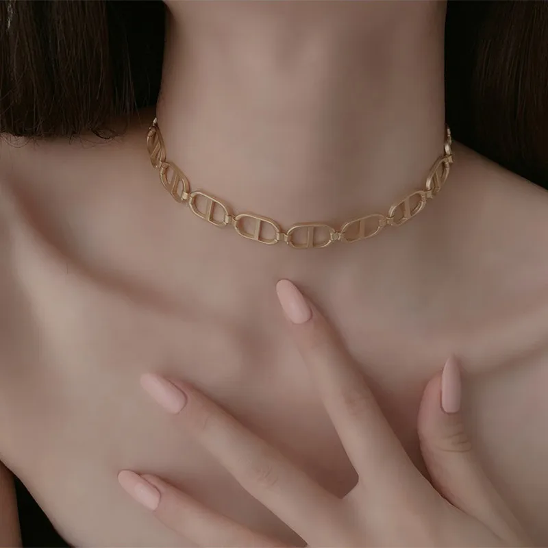 Vintage D Letter Choker Necklace For Woman Metal Gold Necklace Thick Chains Not Fade Fashion Party Ins Luxurious Jewelry Gifts
Vintage D Letter Choker Necklace For Woman Metal Gold Necklace Thick Chains Not Fade Fashion Party Ins Luxurious Jewelry Gifts