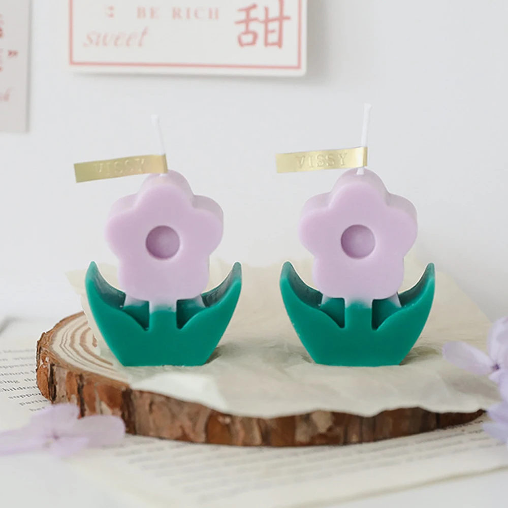 Handmade Flower Shape Scented Candle Natural Paraffin Wax Aromatherapy Candle for Romantic Dinner Bedroom Ornament Home Decor
Handmade Flower Shape Scented Candle Natural Paraffin Wax Aromatherapy Candle for Romantic Dinner Bedroom Ornament Home Decor