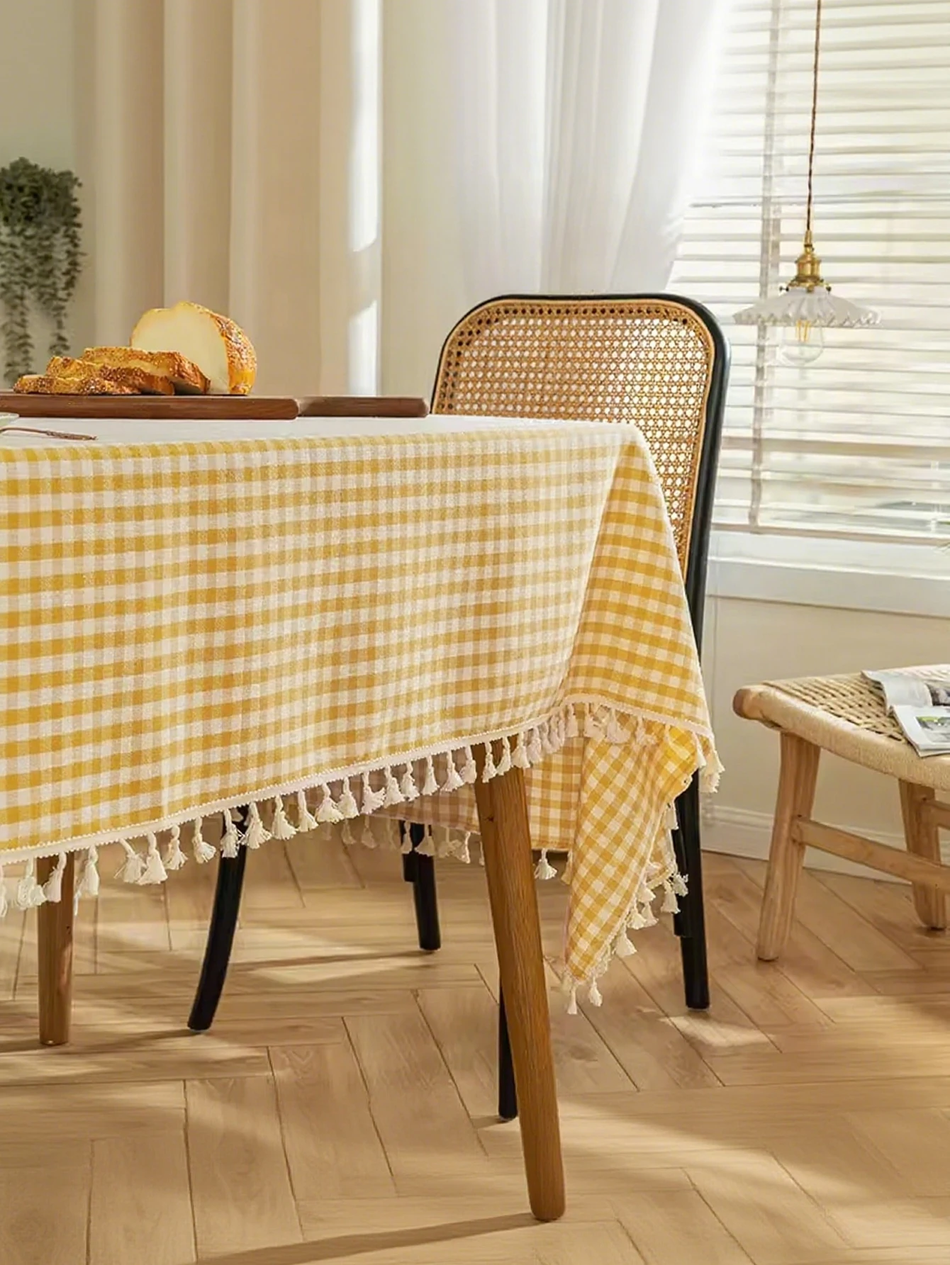 Свежая клетчатая скатерть в европейском стиле для украшения кухни, свадьбы и праздника обеденного стола
Свежая клетчатая скатерть в европейском стиле для украшения кухни, свадьбы и праздника обеденного стола