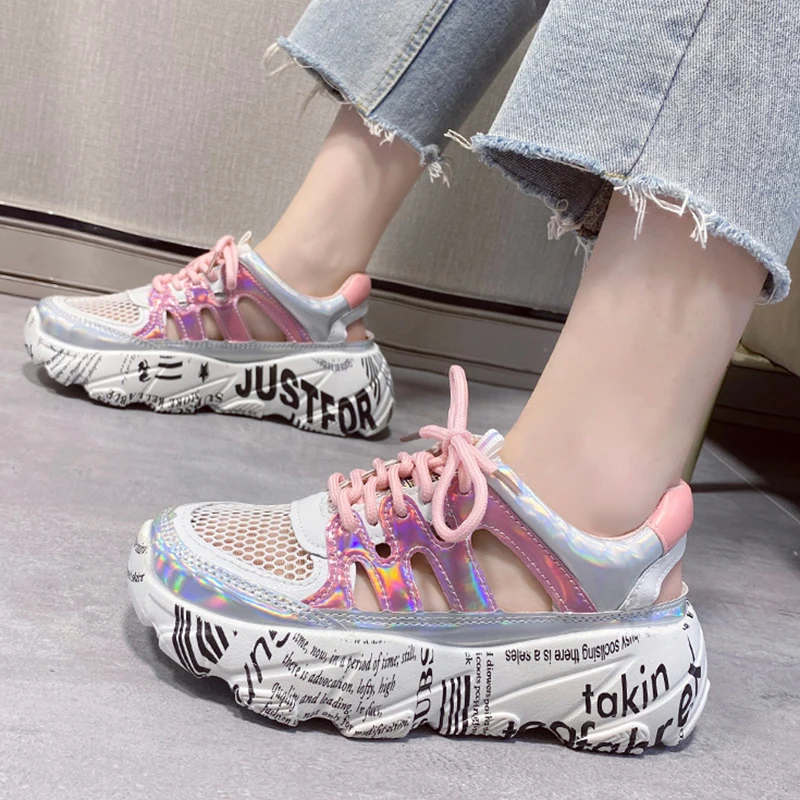 Mesh Hollow Platform Sneakers Women Graffiti Print Lace-up Casual Female Shoes 2022 Spring New Breathable Wedges Sneakers Women
Mesh Hollow Platform Sneakers Women Graffiti Print Lace-up Casual Female Shoes 2022 Spring New Breathable Wedges Sneakers Women