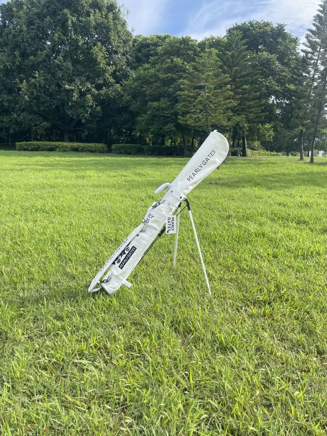 The new pg Golf bracket bag is lightweight and practical wear-resistant waterproof men's and women's golf clubs with new golf eq
The new pg Golf bracket bag is lightweight and practical wear-resistant waterproof men's and women's golf clubs with new golf eq