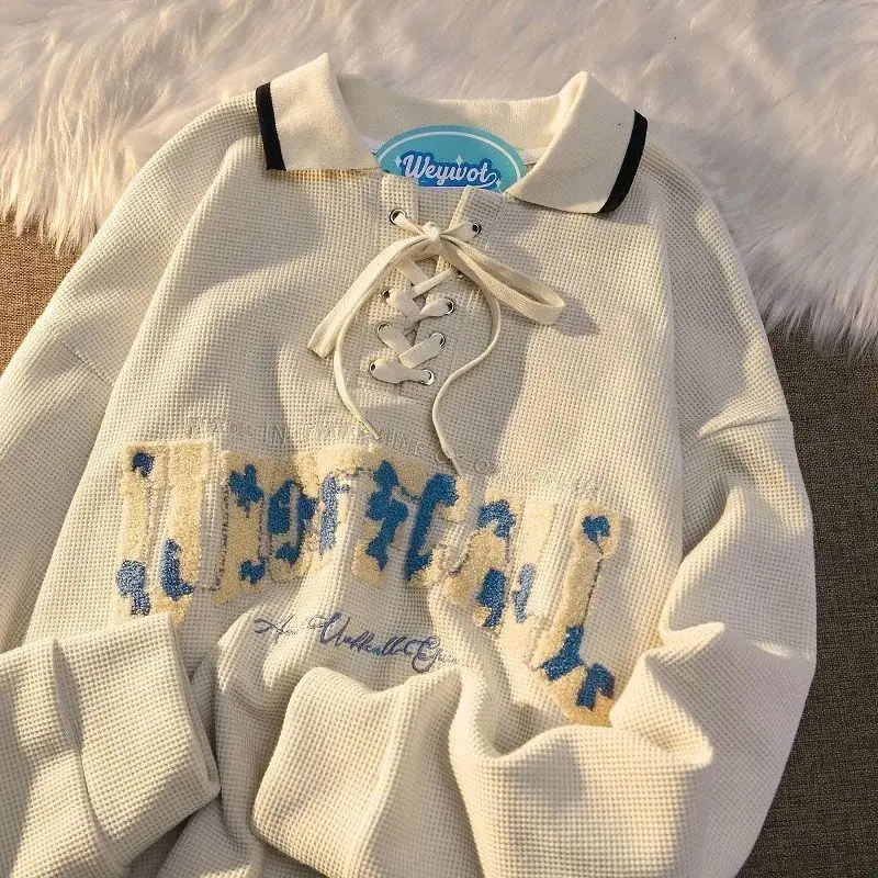 American vintage waffle bind lapel fleece female fall loose design feeling small long sleeve POLO shirt hoodie sweat gotico Y2K
American vintage waffle bind lapel fleece female fall loose design feeling small long sleeve POLO shirt hoodie sweat gotico Y2K