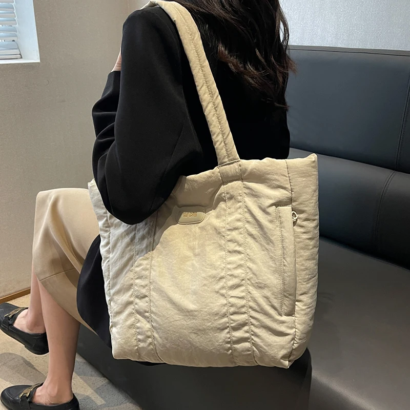 Casual Big Tote Bag 2023 Hit Spring Canvas Women's Designer Handbag Female High-capacity Shoulder Side Bags
Casual Big Tote Bag 2023 Hit Spring Canvas Women's Designer Handbag Female High-capacity Shoulder Side Bags