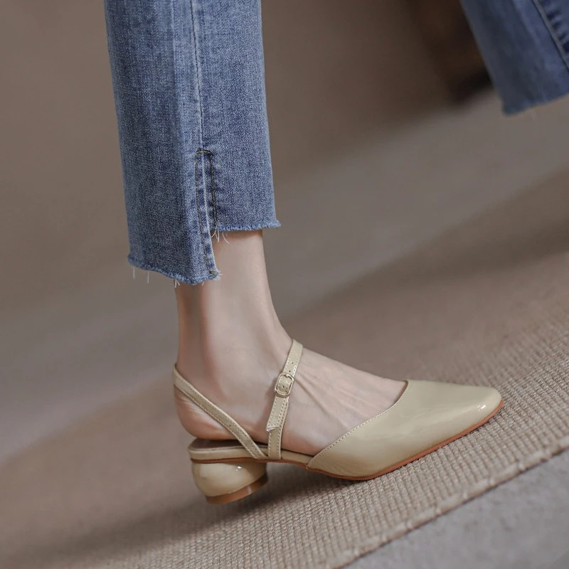 Sandals Women Summer New Fashion Women's Sandals 2022 Women Heels Leather Shoes Round Toe Mary Janes Sandals Round Heels Pumps
Sandals Women Summer New Fashion Women's Sandals 2022 Women Heels Leather Shoes Round Toe Mary Janes Sandals Round Heels Pumps