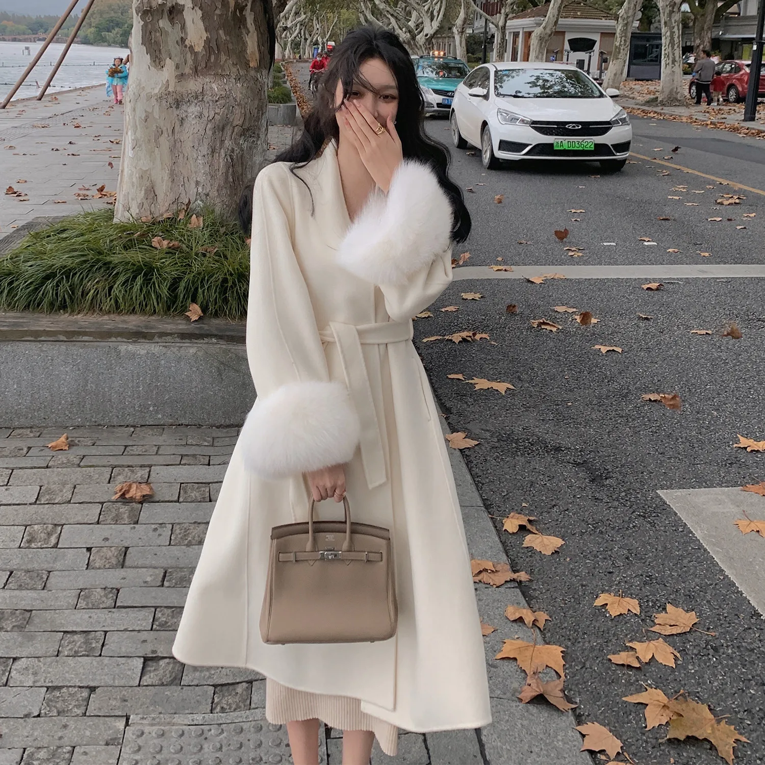 2022 ladies cashmere plus size coat warm real fur cuff long trench coat with belt ladies solid thick elegant streetwear LZ54
2022 ladies cashmere plus size coat warm real fur cuff long trench coat with belt ladies solid thick elegant streetwear LZ54