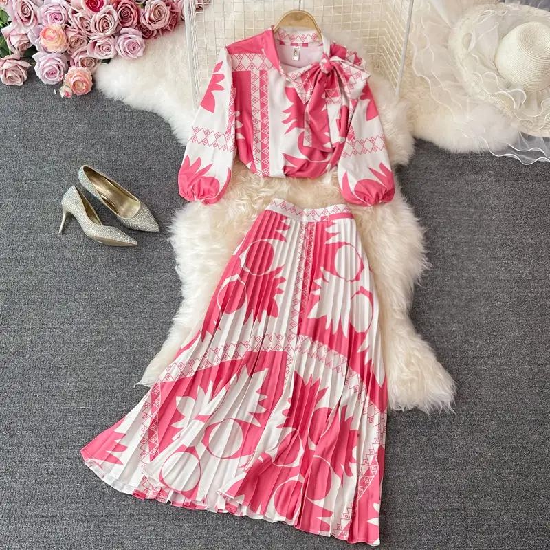 Summer Vintage Bow Tie Print Suits Blouse Shirt High Waist Pleated Skirt Sets
Summer Vintage Bow Tie Print Suits Blouse Shirt High Waist Pleated Skirt Sets