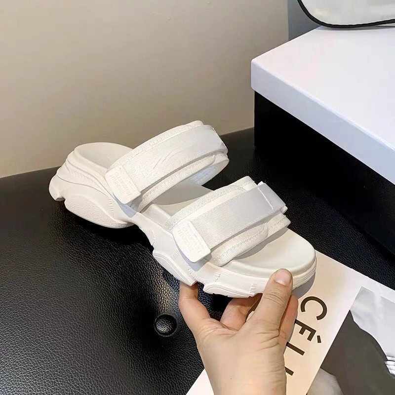 New Luxury Desiger Women's Shoes Velcro Soft Soled Slippers Women's Fashion 2022 Summer New Muffin Thick Soled Sports Sandals
New Luxury Desiger Women's Shoes Velcro Soft Soled Slippers Women's Fashion 2022 Summer New Muffin Thick Soled Sports Sandals